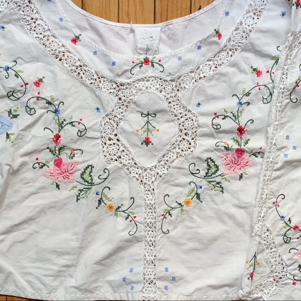 Beautiful off the shoulder blouse - Picture 8 of 10